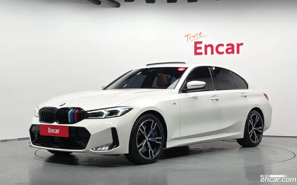 BMW 3 Series 320i M 2023 — photo 1, buy with delivery to Moscow