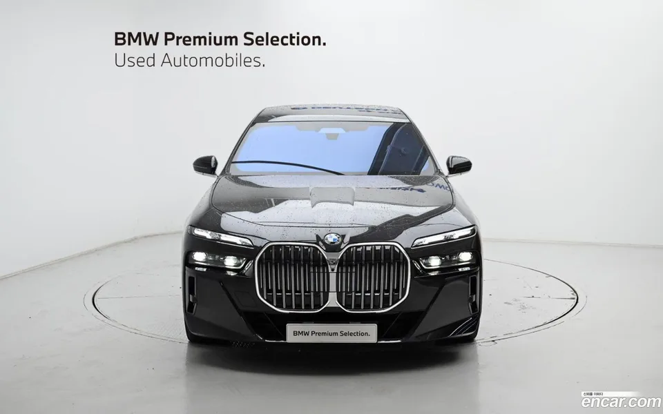 BMW 7 Series 740i xDrive M 2024 — thumbnail 3