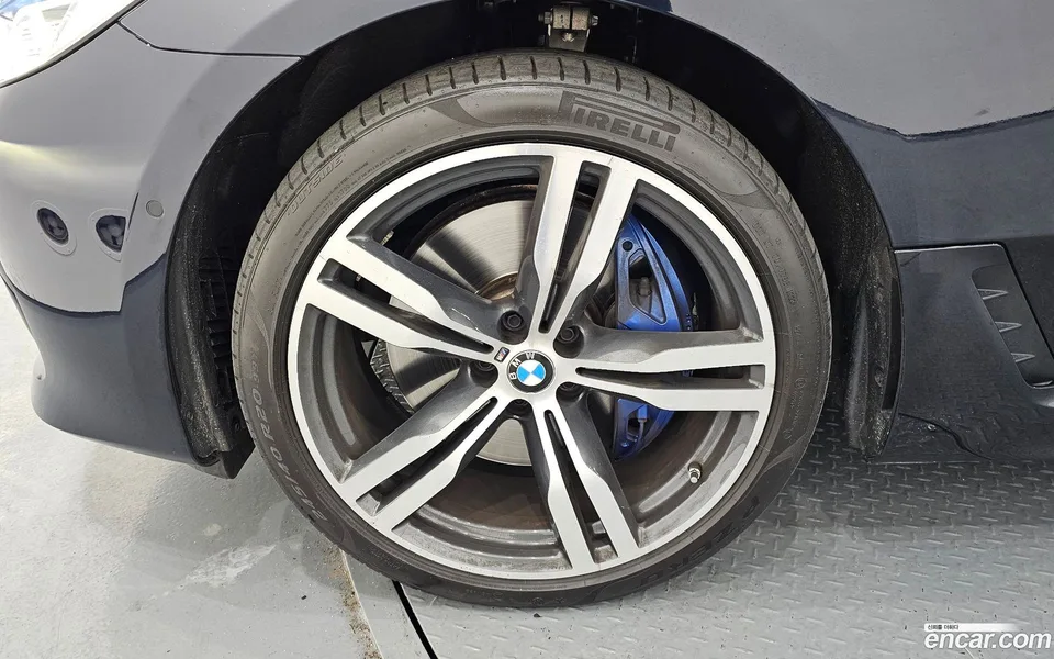 BMW 6 Series GT 630i xDrive M 2023 — thumbnail 2