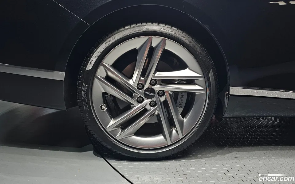 Genesis G80 2.5 AWD 2024 — thumbnail 2