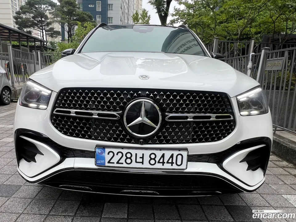 Mercedes-Benz GLE-Class GLE450 4MATIC AMG Line 2026 — photo 1, buy with delivery to Moscow