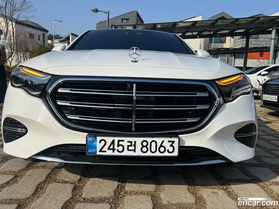 Mercedes-Benz E-Class E300 4MATIC 2026 — photo 1, buy with delivery to Moscow
