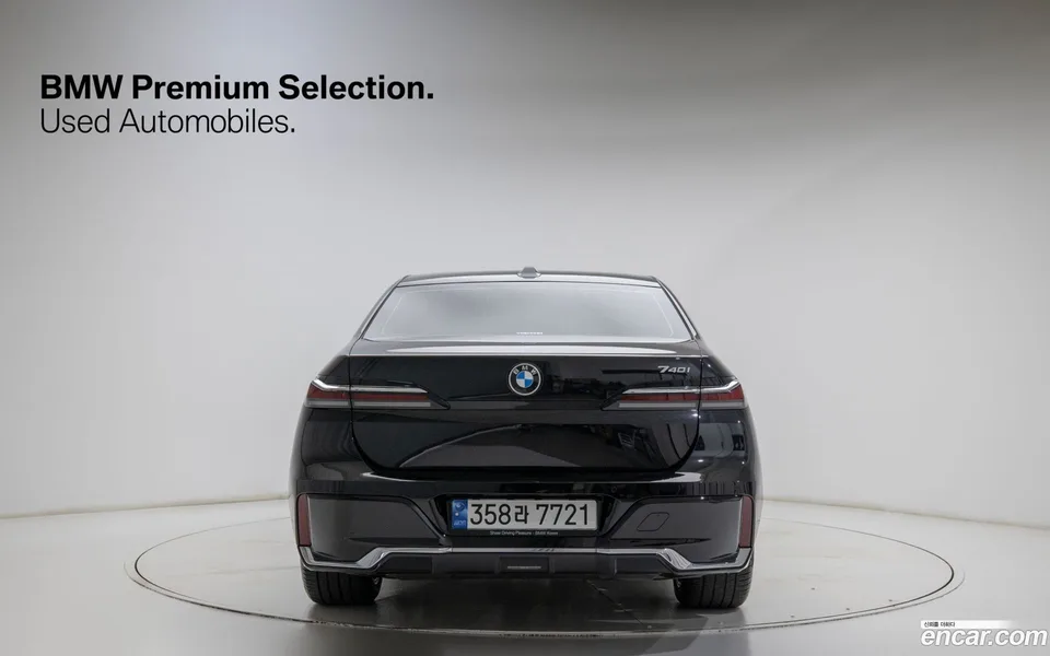 BMW 7 Series 740i sDrive M 2023 — thumbnail 4