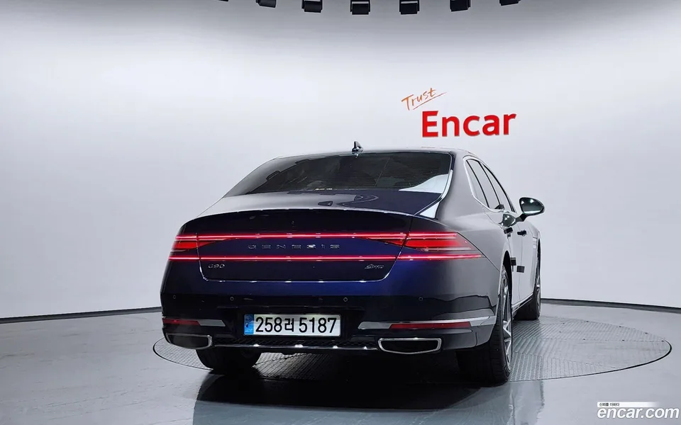 Genesis G90 3.5 e-S/C AWD 2023 — thumbnail 4