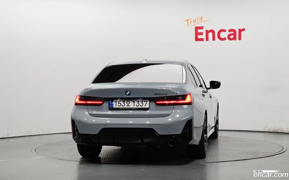 BMW 3 Series 320d M 2023 — thumbnail 4