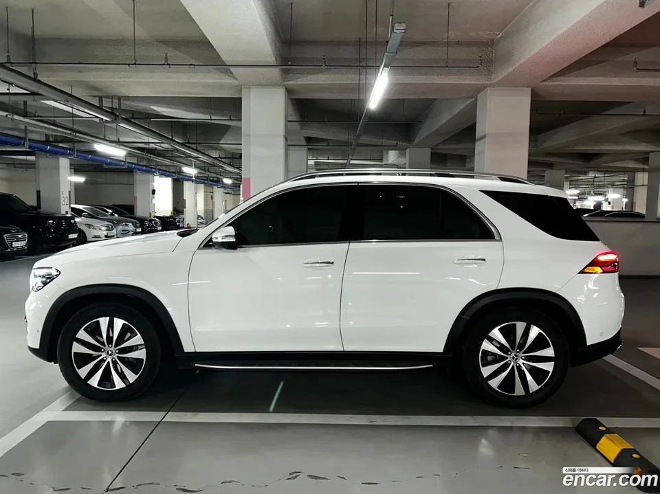 Mercedes-Benz GLE-Class GLE300d 4MATIC 2025 — photo 1, buy with delivery to Moscow