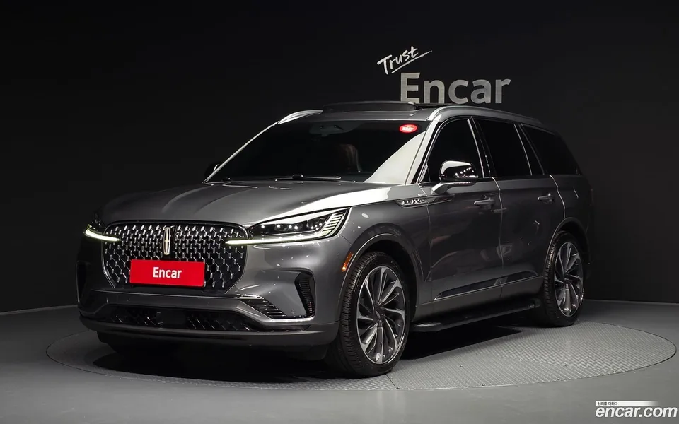 Lincoln Aviator 3.0 AWD 2025 — photo 1, buy with delivery to Moscow