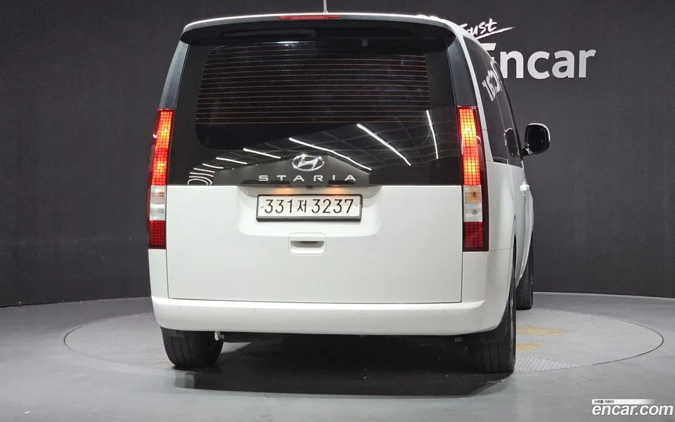 Hyundai Staria 9 2022 — thumbnail 4