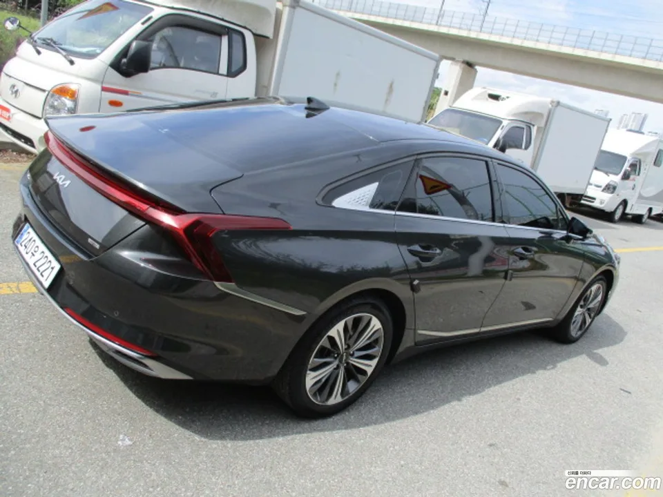 Kia K8 Hybrid 2023 — thumbnail 2