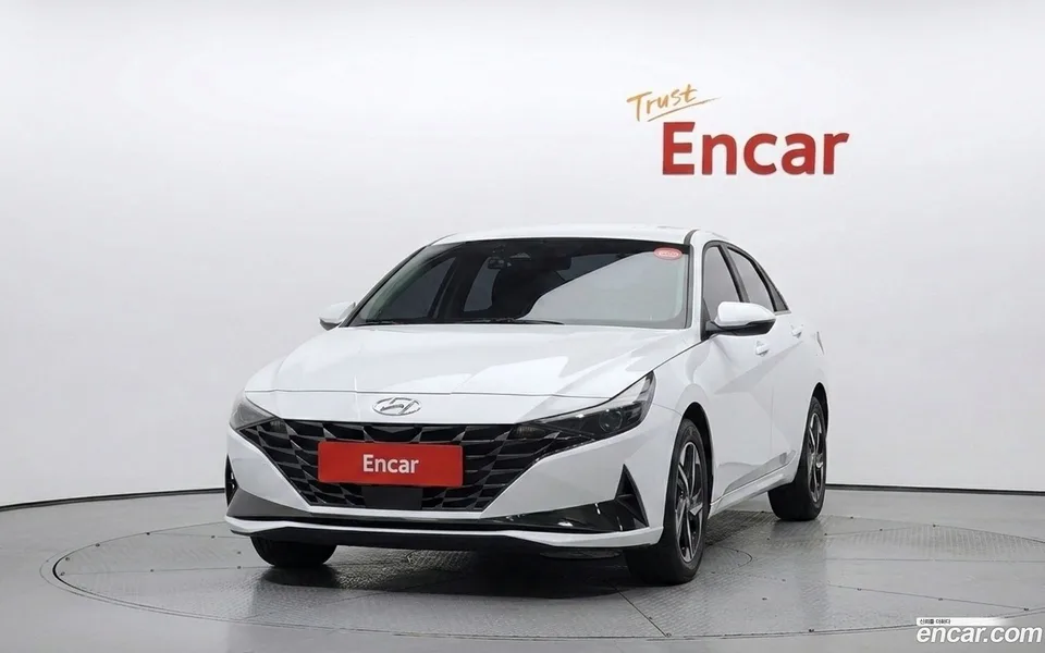 Hyundai Avante Hybrid 2023 — thumbnail 3