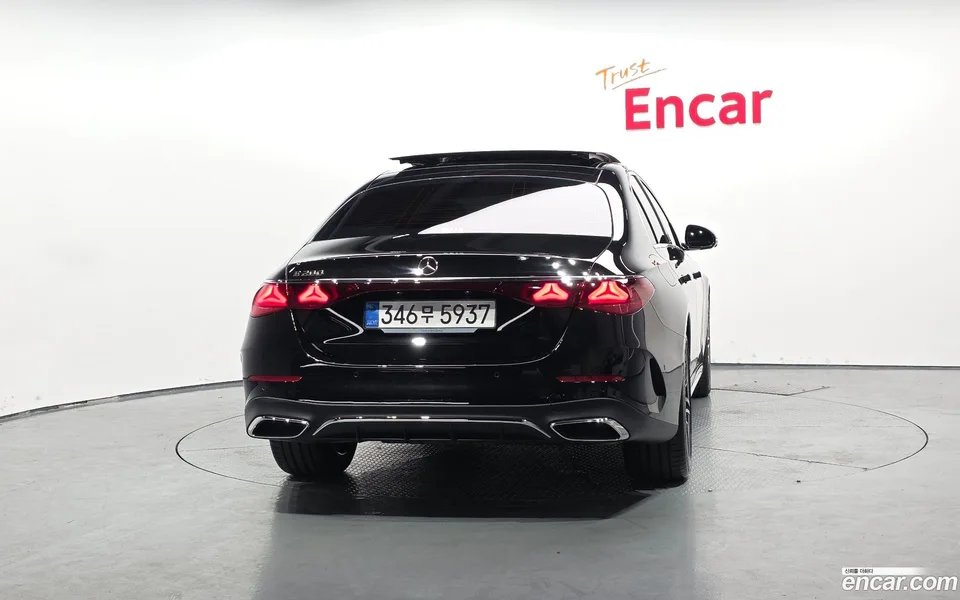 Mercedes-Benz E-Class E200 AMG Line 2026 — thumbnail 4