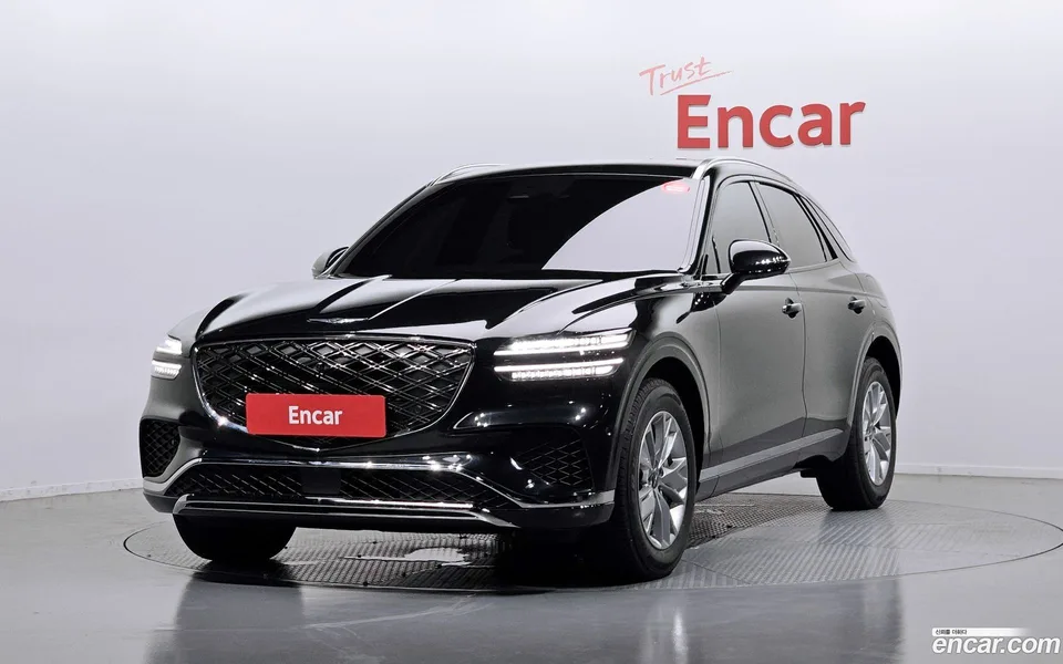 Genesis GV70 2.5T 2WD 2025 — фото 1, купить с доставкой в Москву