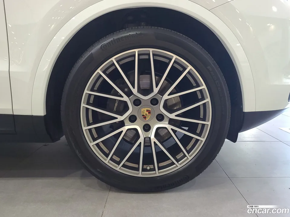 Porsche Cayenne 3.0 2023 — thumbnail 5