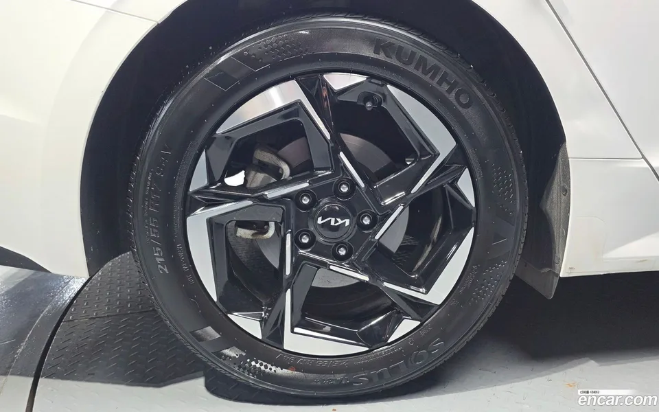 Kia K5 2.0 LPi 2024 — thumbnail 2