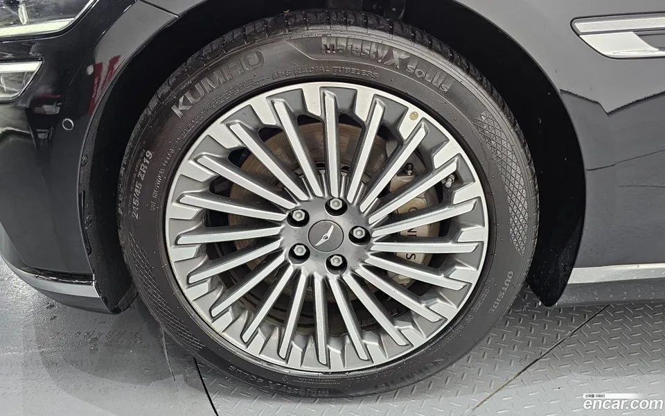 Genesis Electrified G80 e-AWD 2022 — thumbnail 2