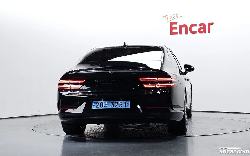 Genesis Electrified G80 e-AWD 2022 — thumbnail 4