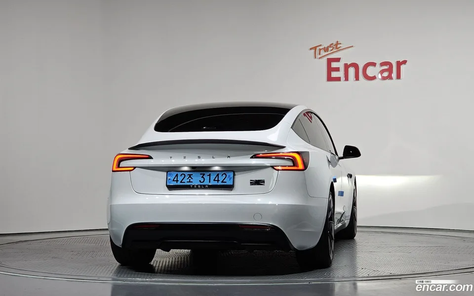 Tesla Model 3 AWD 2024 — thumbnail 4