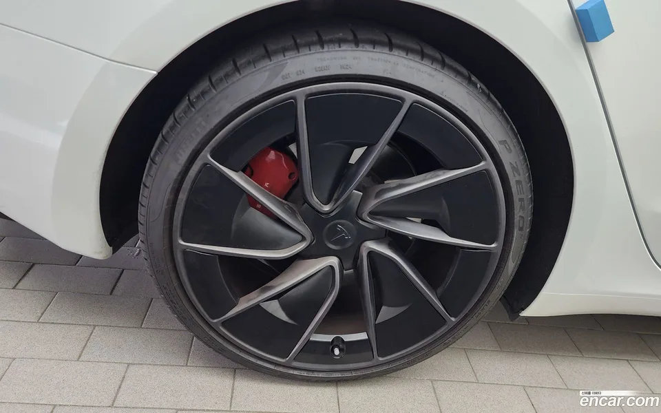 Tesla Model 3 AWD 2024 — thumbnail 5