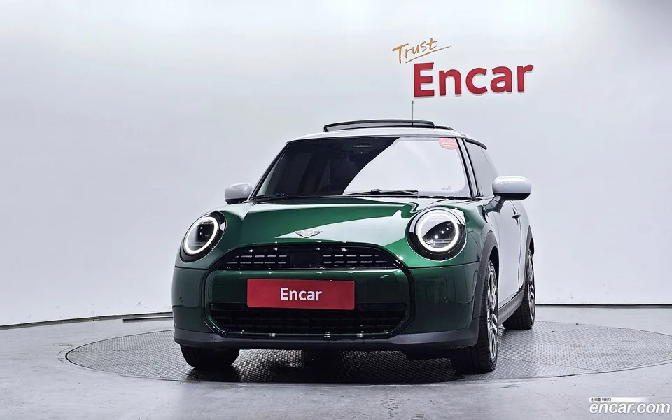 MINI Cooper C 2025 — thumbnail 3