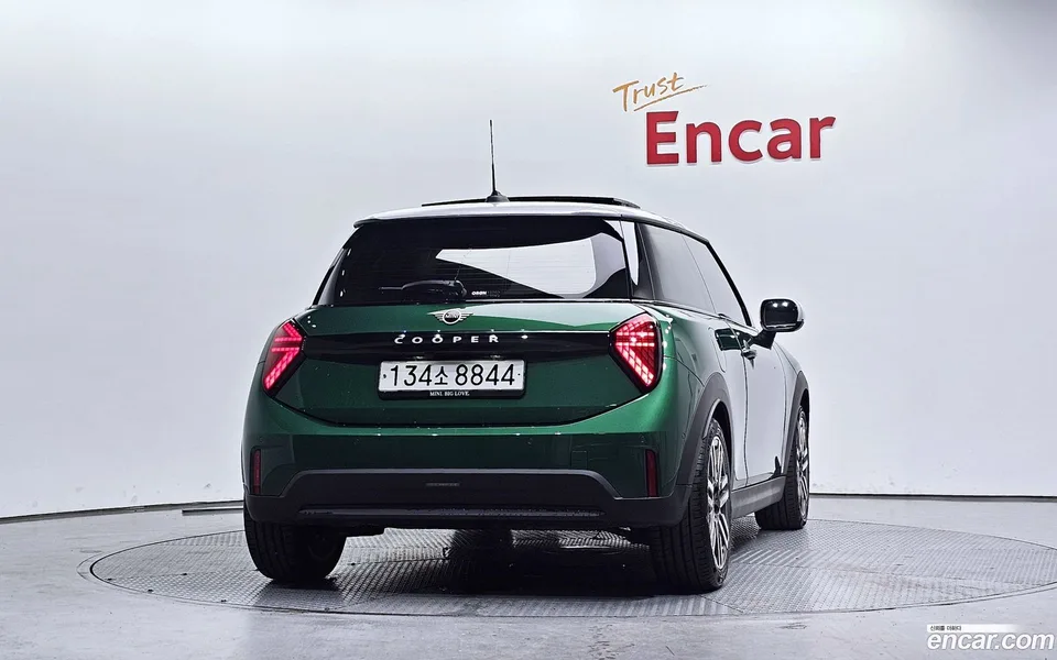 MINI Cooper C 2025 — thumbnail 4