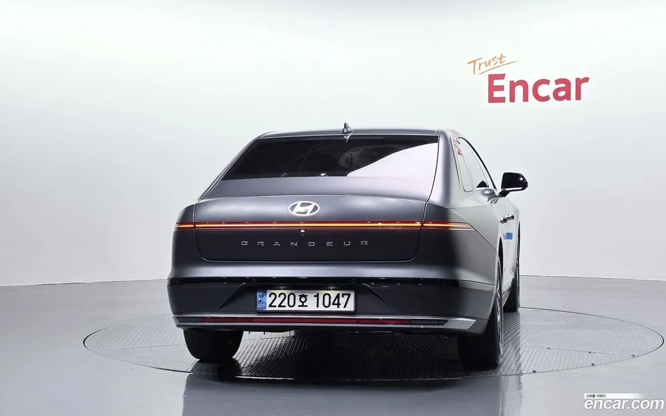 Hyundai Grandeur Hybrid 2023 — thumbnail 4
