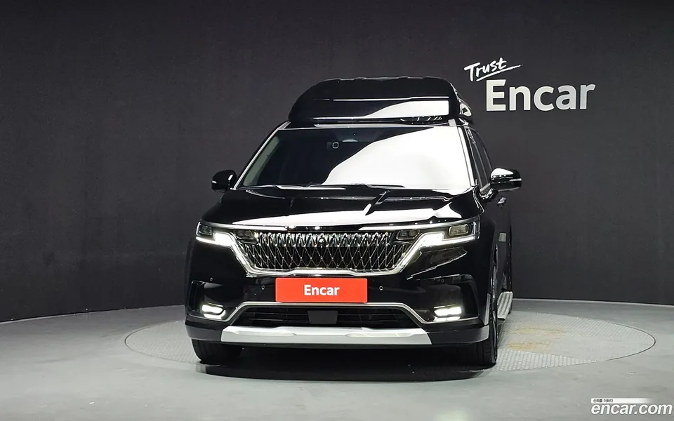 Kia Carnival 7 2023 — thumbnail 3