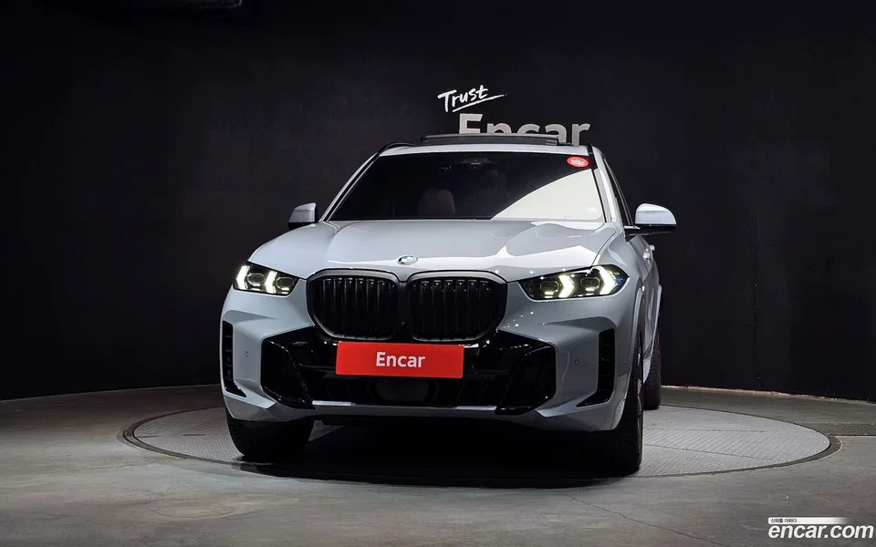 BMW X5 xDrive 40i M 2025 — thumbnail 3