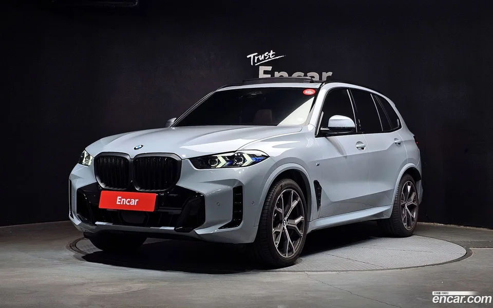BMW X5 xDrive 40i M 2025 — photo 1, buy with delivery to Moscow
