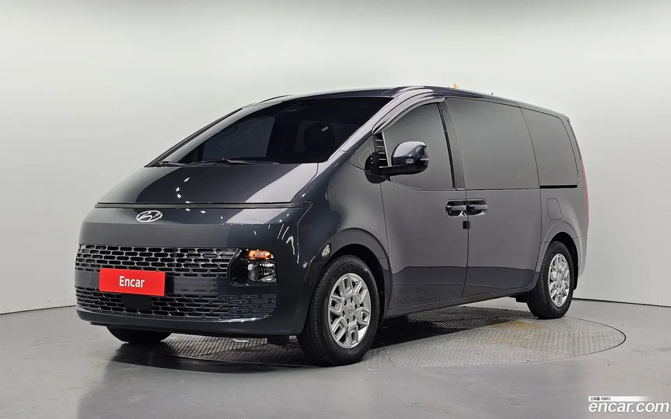 Hyundai Staria 11 2022 — photo 1, buy with delivery to Moscow