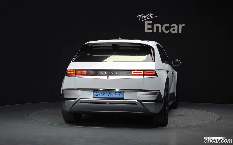 Hyundai Ioniq 5 2024 — thumbnail 4