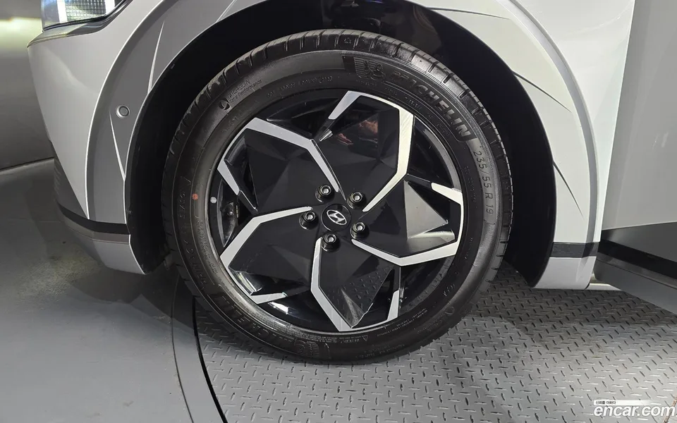 Hyundai Ioniq 5 2024 — thumbnail 5
