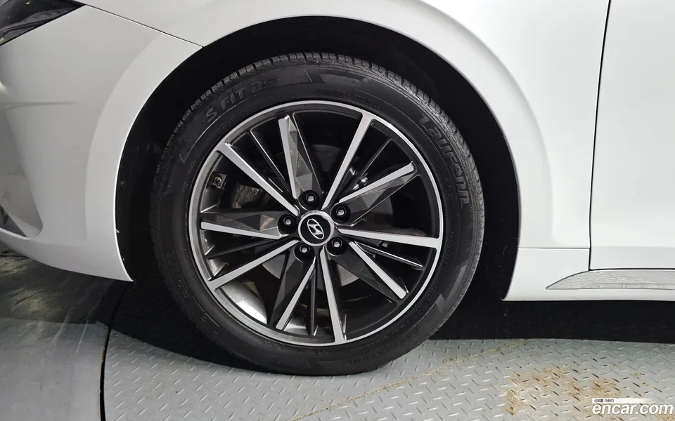 Hyundai Grandeur IG 3.0 LPi () 2022 — thumbnail 5