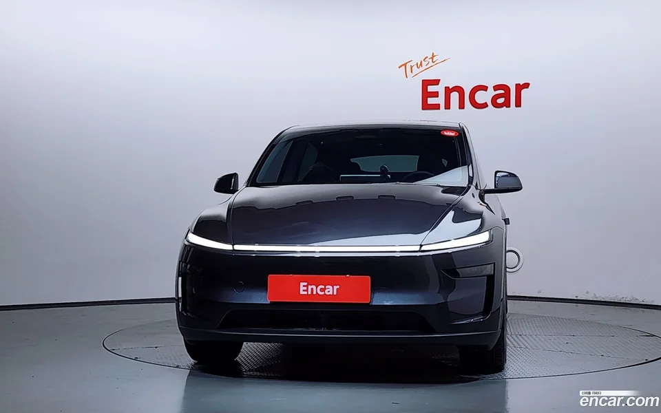 Tesla Model Y RWD 2025 — thumbnail 3