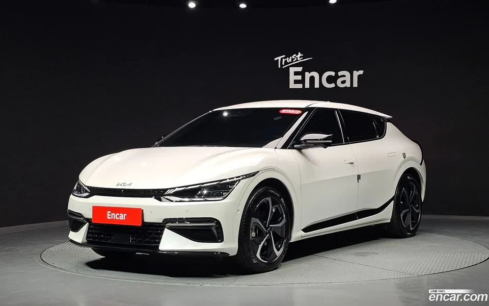 Kia EV6 2022 — photo 1, buy with delivery to Moscow