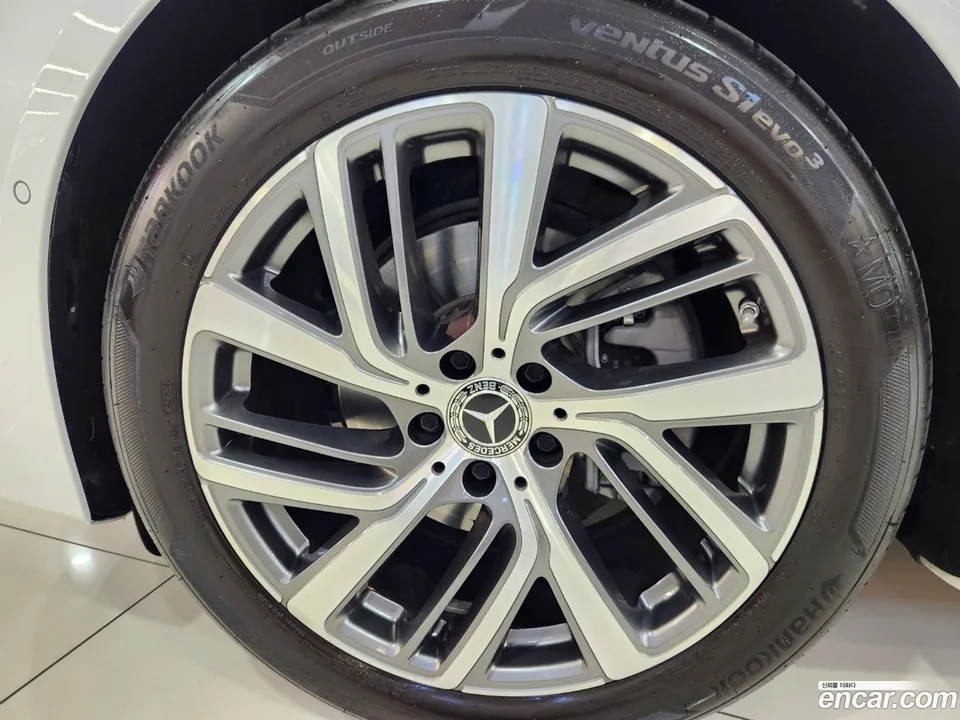 Mercedes-Benz E-Class E220d 4MATIC 2024 — thumbnail 5