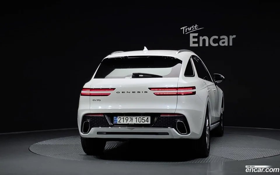 Genesis GV70 2.5T 2WD 2024 — thumbnail 4