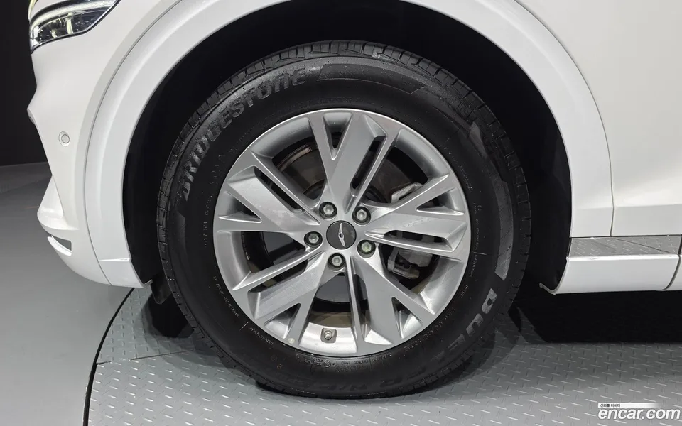Genesis GV70 2.5T 2WD 2024 — thumbnail 5
