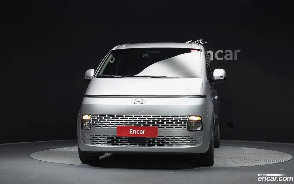 Hyundai Staria 4WD 9 2022 — thumbnail 3