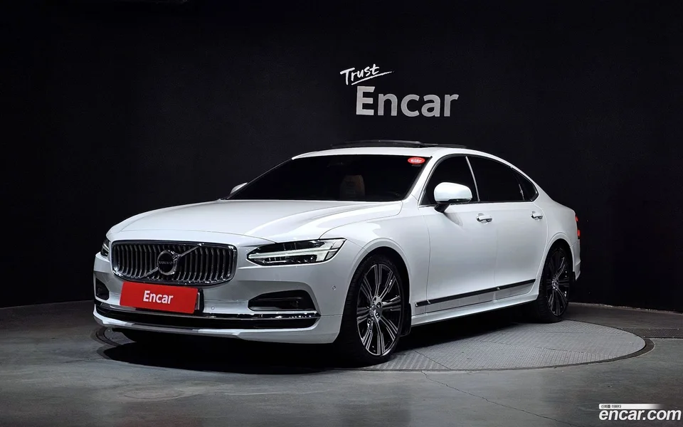 Volvo S90 B6 AWD 2023 — photo 1, buy with delivery to Moscow