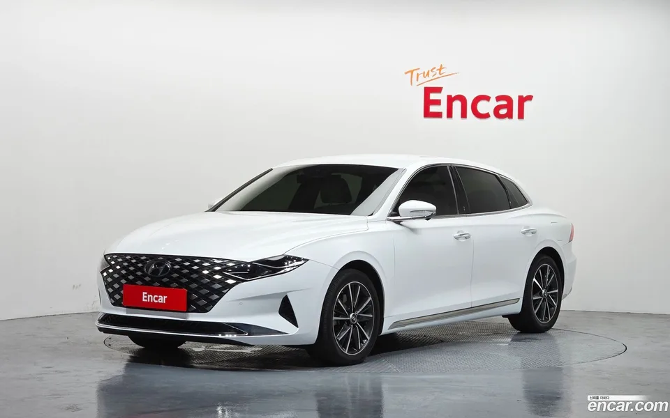 Hyundai Grandeur IG 2.5 2022 — photo 1, buy with delivery to Moscow
