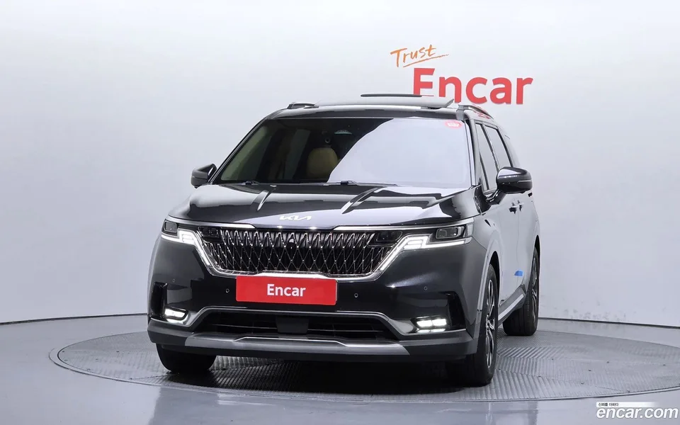 Kia Carnival 9 2023 — thumbnail 3