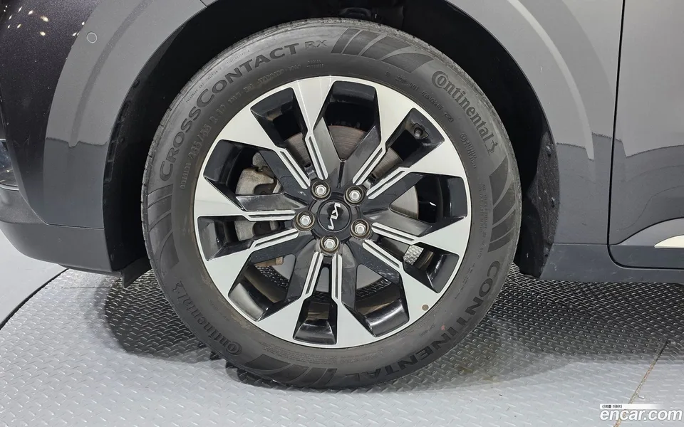 Kia Carnival 9 2023 — thumbnail 5