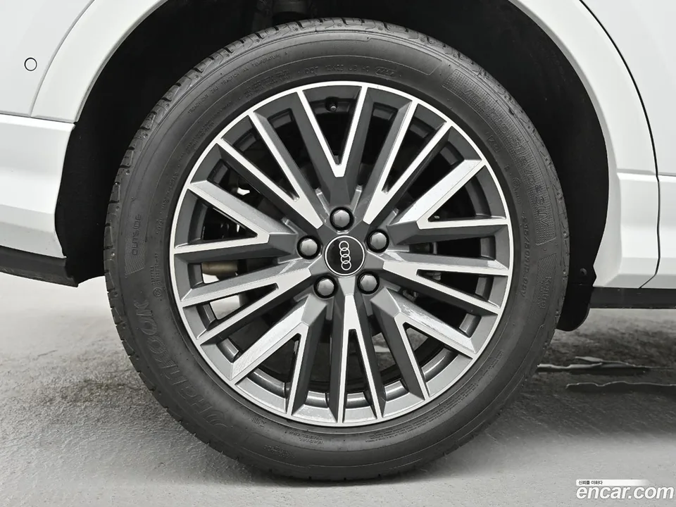 Audi Q3 35 TDI 2025 — thumbnail 5