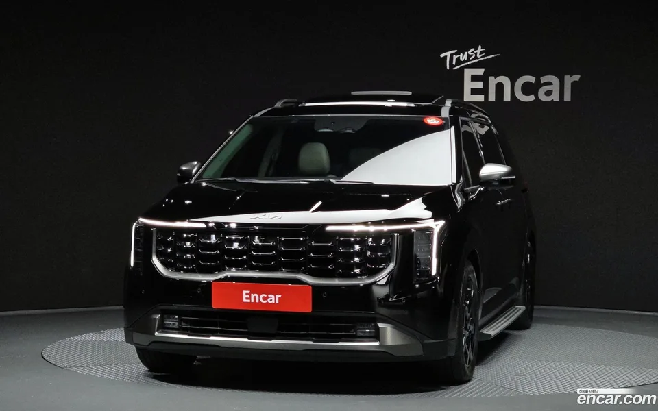 Kia Carnival 7 X Line 2025 — thumbnail 3