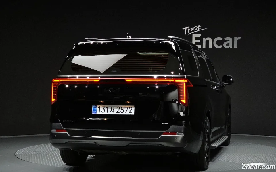 Kia Carnival 7 X Line 2025 — thumbnail 4
