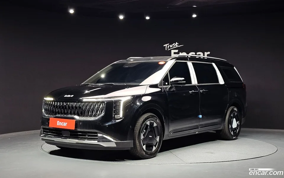 Kia Carnival HEV 9 2025 — photo 1, buy with delivery to Moscow