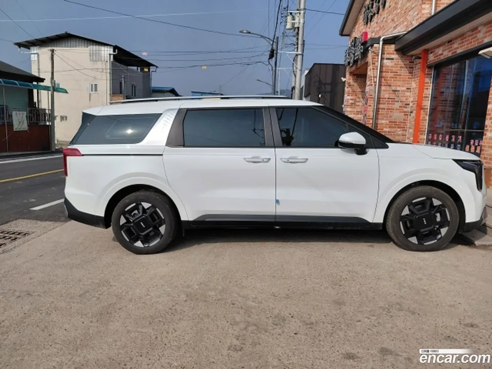 Kia Carnival HEV 9 2025 — thumbnail 3