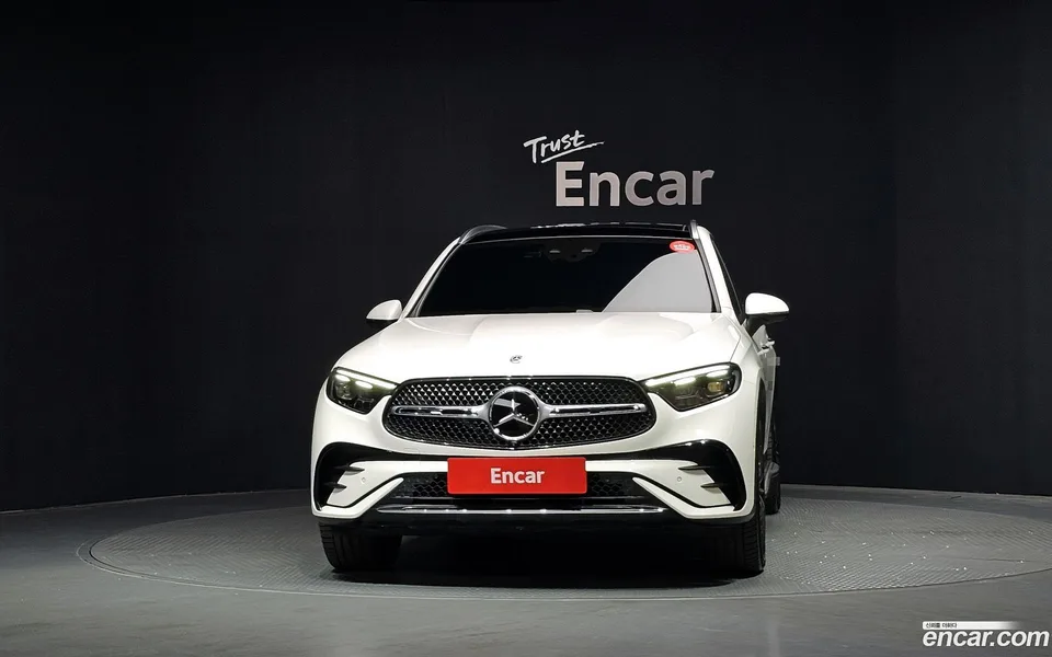 Mercedes-Benz GLC-Class GLC300 4MATIC AMG Line 2025 — thumbnail 3