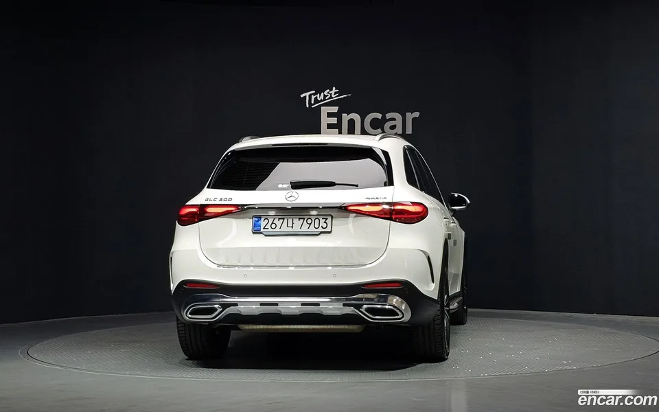 Mercedes-Benz GLC-Class GLC300 4MATIC AMG Line 2025 — thumbnail 4