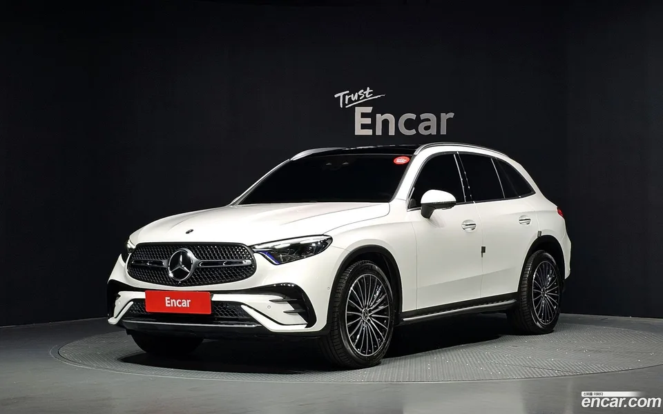 Mercedes-Benz GLC-Class GLC300 4MATIC AMG Line 2025 — photo 1, buy with delivery to Moscow